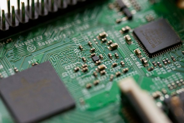 Capacitor discharge safety